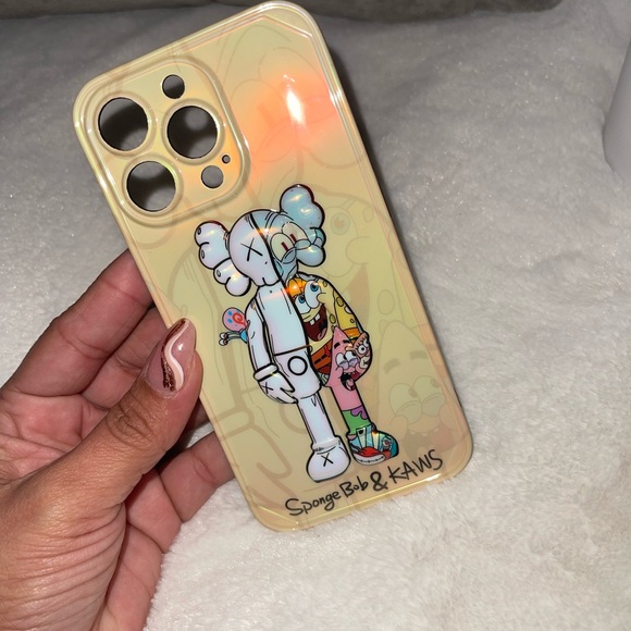 iPhone Case | Luminous SpongeBob & Kaws Case - Picture 5 of 6